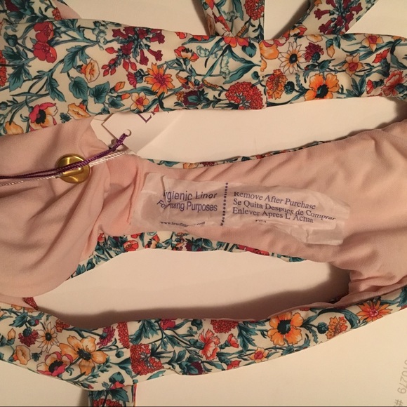 • NWT antonio melani retro floral bikini bottoms • - Picture 5 of 6